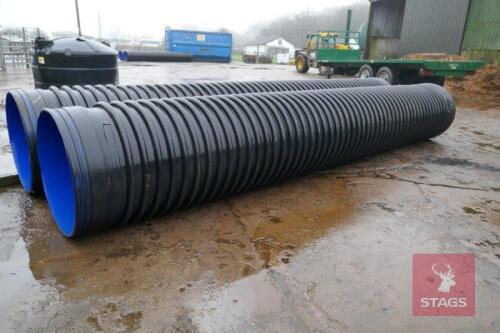 2 LARGE PLASTIC POLYPIPES
