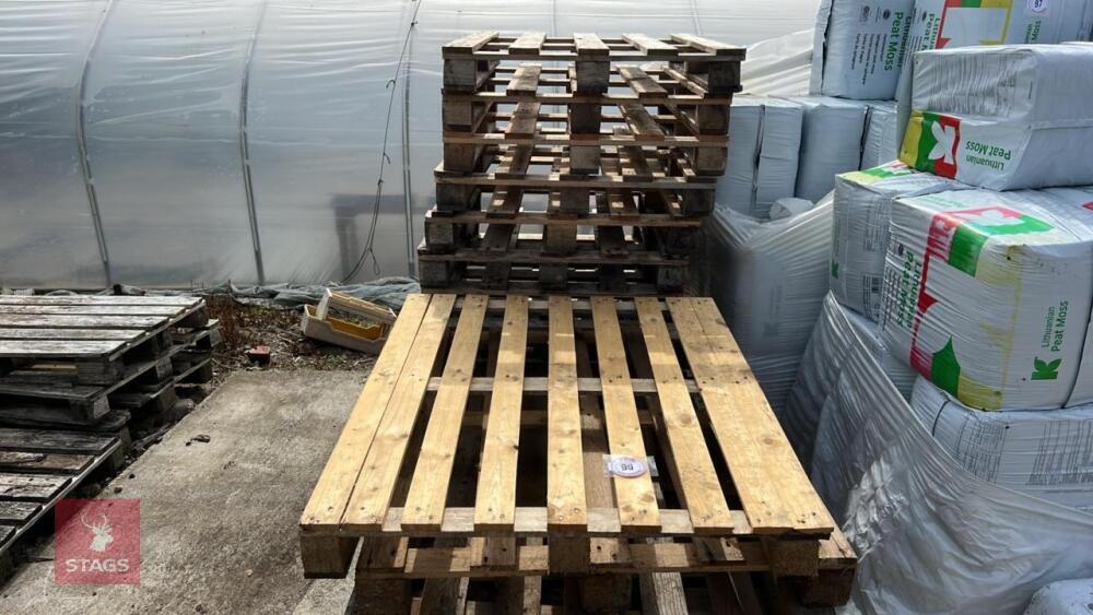 20 WOODEN PALLETS