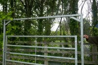 IAE 8' GALVANISED ARCH LOADING GATE - 3