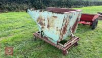 TIPPING SKIP ON WHEELS - 2