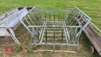 CRADLE BALE FEEDER - 2