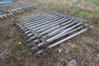 PALISADE FENCING (5 SECTIONS) - 3