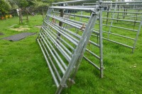 4 IAE 10' GALVANISED CATTLE HURDLES - 3