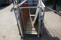 MOBILE SHEARWELL SHEEP EID WEIGH CRATE - 8