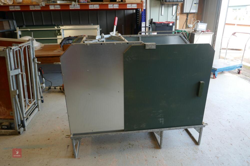 SHEARWELL DOCKING/SCANNING CRATE (5)