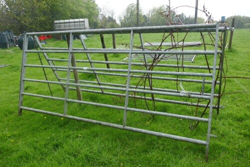 2 IAE 10' GALVANISED CATTLE HURDLES