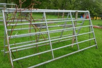 2 IAE 10' GALVANISED CATTLE HURDLES - 5