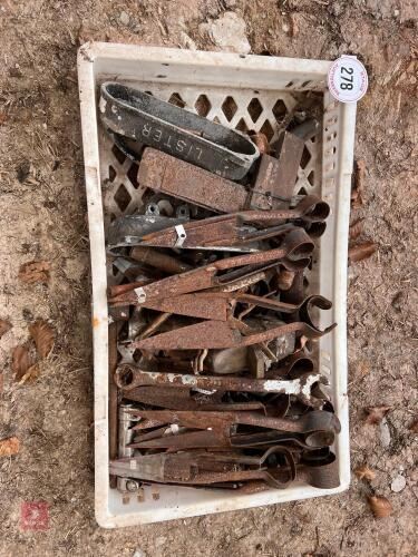 LARGE NUMBER OF HAND SHEARS (278)