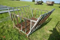 GALV SHEEP ROUND BALE CRADLE (49) - 3