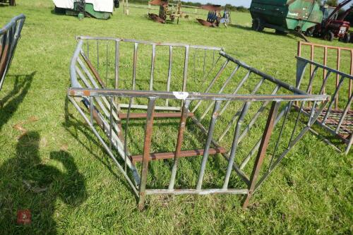 GALV SHEEP ROUND BALE CRADLE (50)