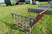 GALV SHEEP ROUND BALE CRADLE (51) - 2