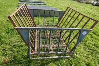 GALV SHEEP ROUND BALE CRADLE (51) - 7