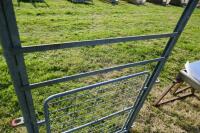 GALVANISED SHEEP GUILLOTINE GATE (59) - 6