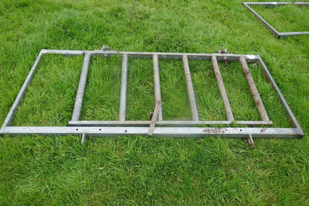 IAE GALVANISED CATTLE RACE END GATE