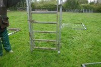 IAE GALVANISED CATTLE RACE END GATE - 3