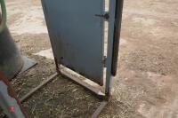 PEARSON CATTLE CRUSH ACCESS KIOSK - 9