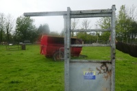 IAE CATTLE RACE SLIDING DIVISION GATE - 5