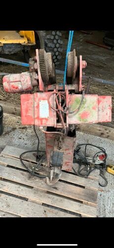 HD ELECTRIC HOIST/ WINCH (233)