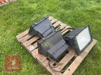 3 FLOOD LIGHTS - 3