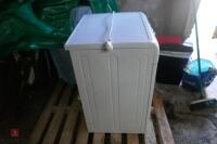 HOTPOINT AQUARIUS WASHING MACHINE - 2