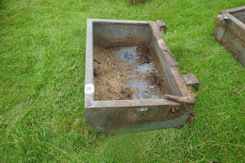 3' HOOK ON CATTLE FEED BARRIER TROUGH