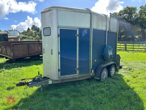 IFOR WILLIAMS TWIN AXLE HORSEBOX