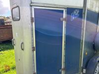 IFOR WILLIAMS TWIN AXLE HORSEBOX - 18