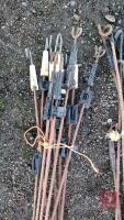 10 METAL FENCING STAKES - 3