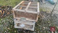 2 POULTRY/PET CRATES - 4