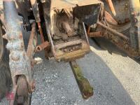 1989 INTERNATIONAL CASE 885 XL TRACTOR - 32