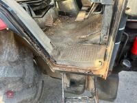 1989 INTERNATIONAL CASE 885 XL TRACTOR - 43