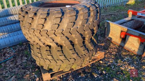 2 x 300 x 530 - 533 WHEELS & TYRES