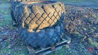 2 x 300 x 530 - 533 WHEELS & TYRES - 3