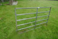 5' X 3'3" BOX SECTION GALV SHEEP HURDLE