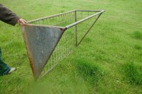 4'6" MESH WALL HAY RACK - 4