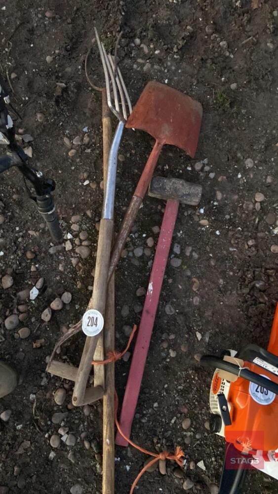 SLEDGEHAMMER, SPADE, FORK & HAY FORK All items must be collected from the sale site within 2 weeks of the sale closing otherwise items will be disposed off at the purchasers loss (purchasers will still be liable for outstanding invoices). The sale site wi