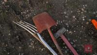 SLEDGEHAMMER, SPADE, FORK & HAY FORK All items must be collected from the sale site within 2 weeks of the sale closing otherwise items will be disposed off at the purchasers loss (purchasers will still be liable for outstanding invoices). The sale site wi - 2