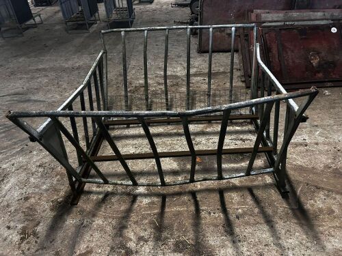 GALVANISED CRADDLE BALE FEEDER