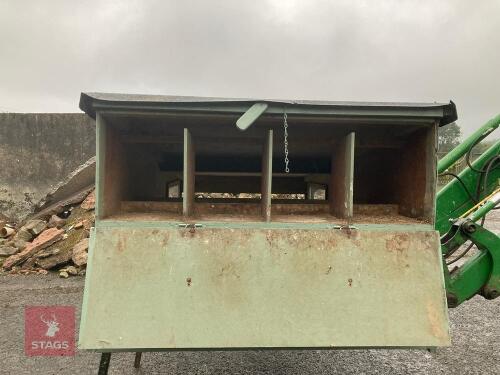 CHICKEN HOUSE ON STEEL LEGS