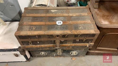 2 VINTAGE STORAGE TRUNKS