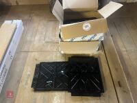 2 BOXES OF MANTHORPE LOFT VENTS - 8