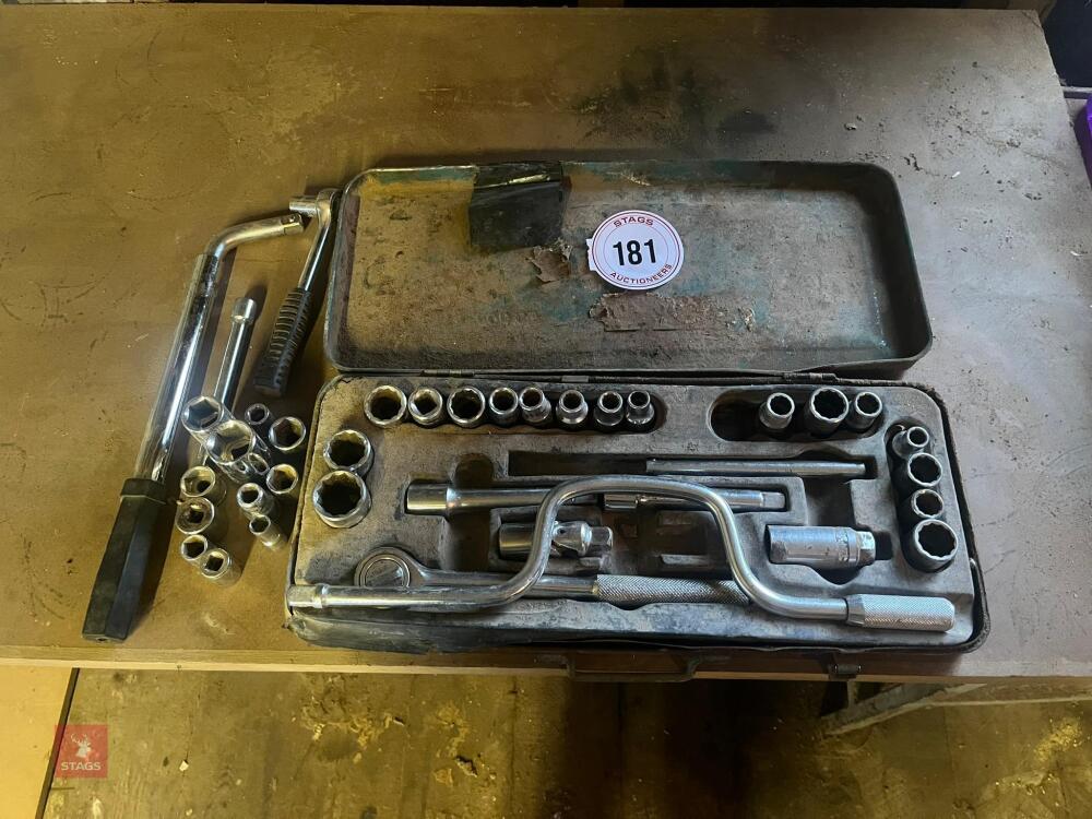 1/2'' SOCKET SET IN CASE