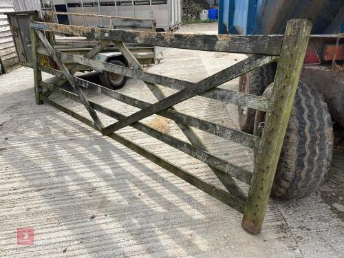 11' 10'' WOODEN FIELD GATE