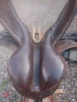 BROWN LEATHER SADDLE - 8