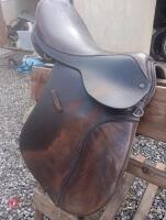 BROWN LEATHER SADDLE - 9