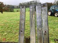 5 GALVANISED HANGING/LATCHING POSTS - 6