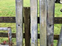 5 GALVANISED HANGING/LATCHING POSTS - 7