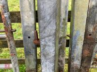 5 GALVANISED HANGING/LATCHING POSTS - 12