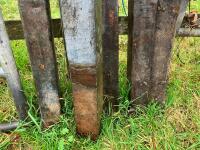 5 GALVANISED HANGING/LATCHING POSTS - 13