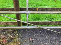 10' GALVANISED YARD GATE - 16